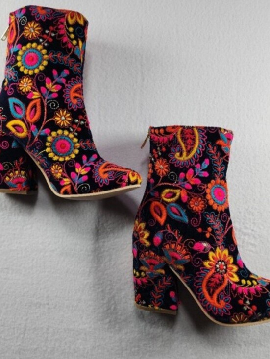 VENUS Shoes - Embroidered Heeled Booties- Paisley,Funky & Bright Colored! NWOB SZ 6.5